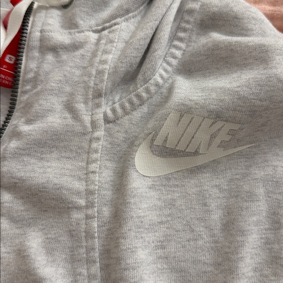 Nike Jacket - Picture 2 of 6